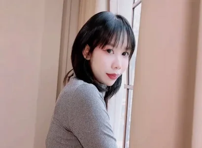 Em gái xinh lồn múp thuê nhà xong địt nhau với chủ