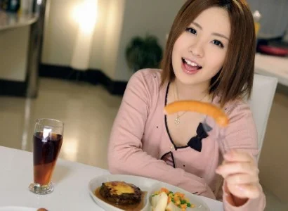 Bạn trai ăn bữa tối xong rồi ăn em